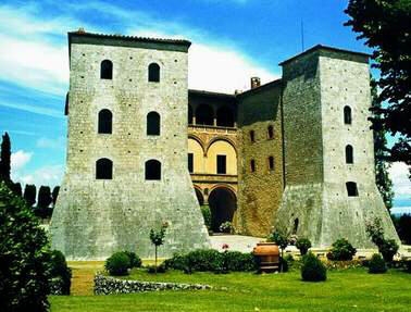 Agriturismo Castello di Grotti a Monteroni d'Arbia