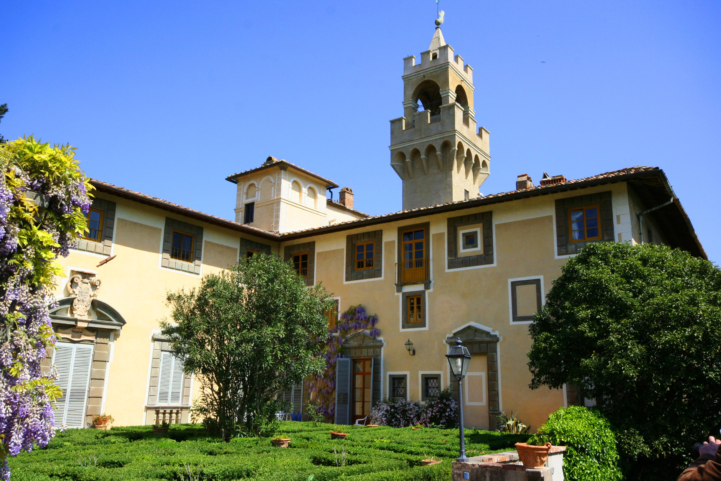 Foto castello di montegufoni